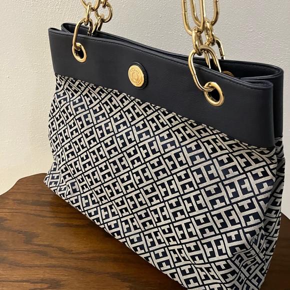 Tommy Hilfiger Kelby Signature Tote - Picture 6 of 6